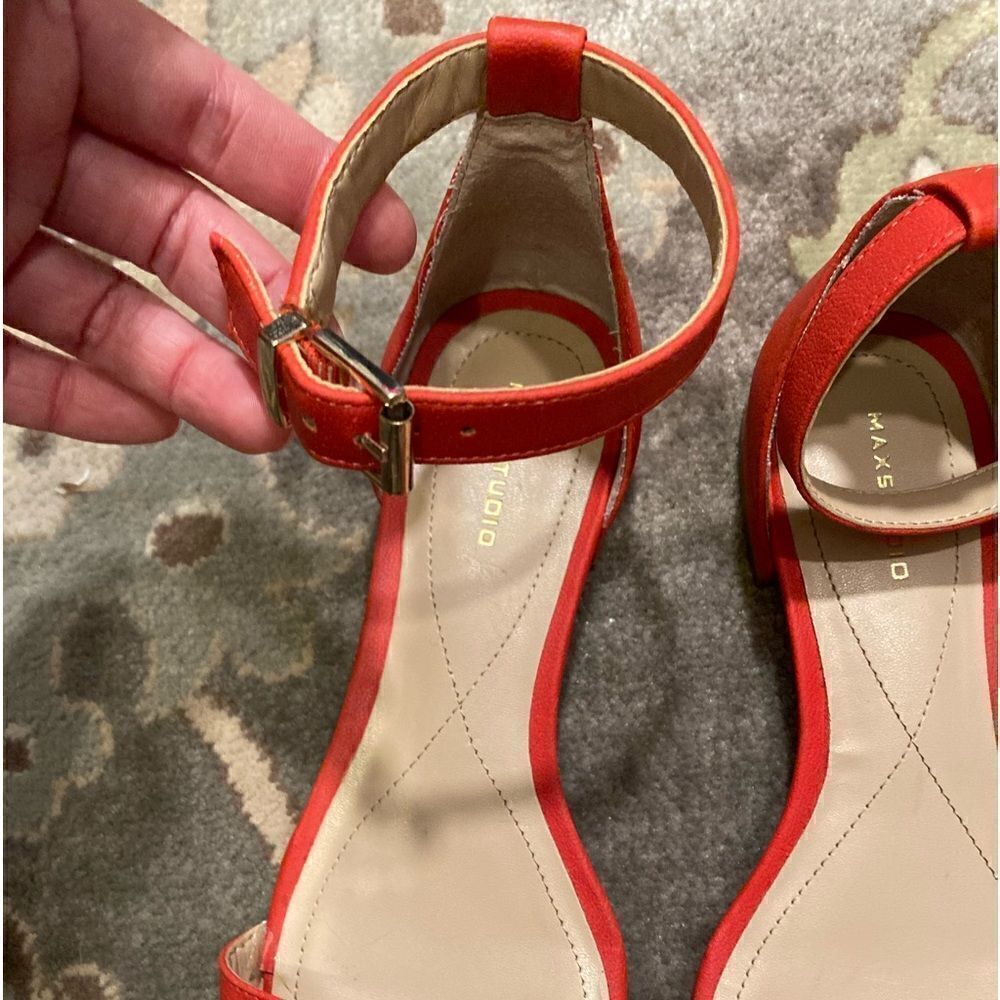 Red Max Studio Minimalist Sandal - Picture 3 of 11